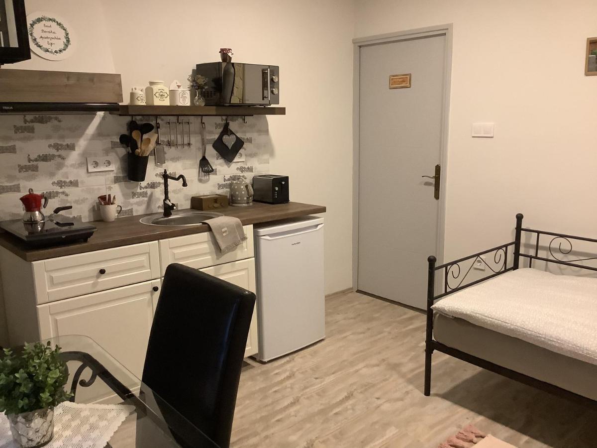 Ezuest Boroka Apartman Эгер Экстерьер фото