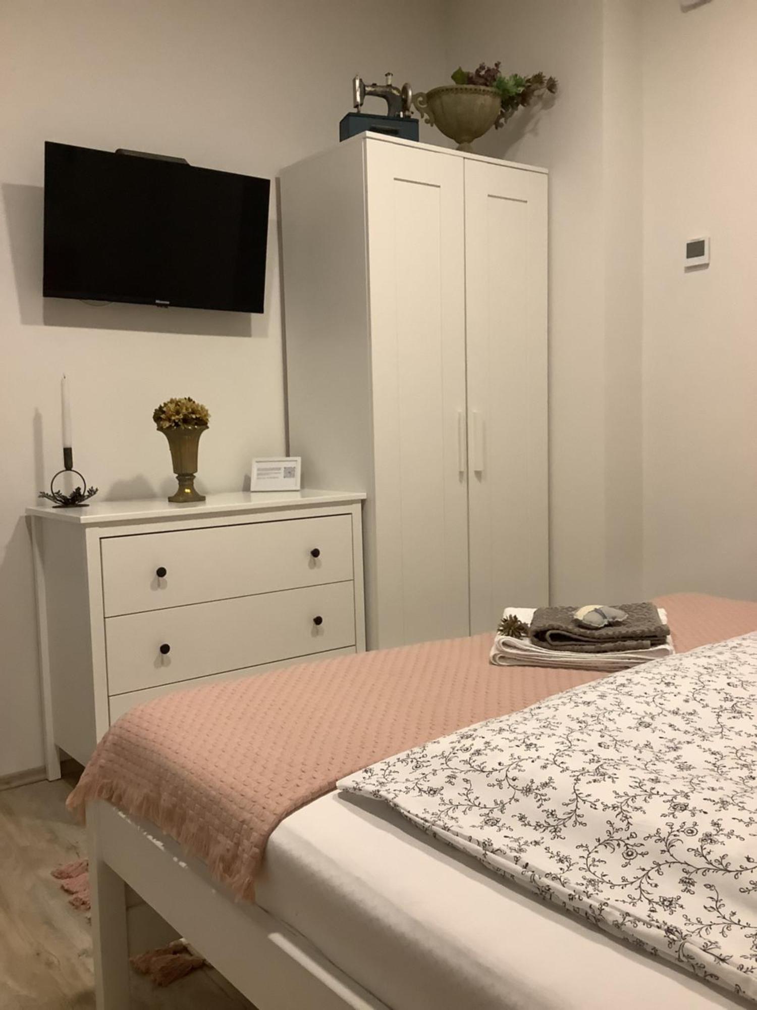 Ezuest Boroka Apartman Эгер Экстерьер фото
